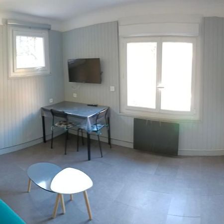 Studio Bormes Village Екстериор снимка